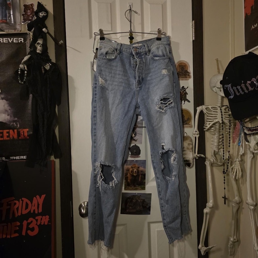 American Eagle Outfitters Light Blue Distressed Boyfriend Jeans